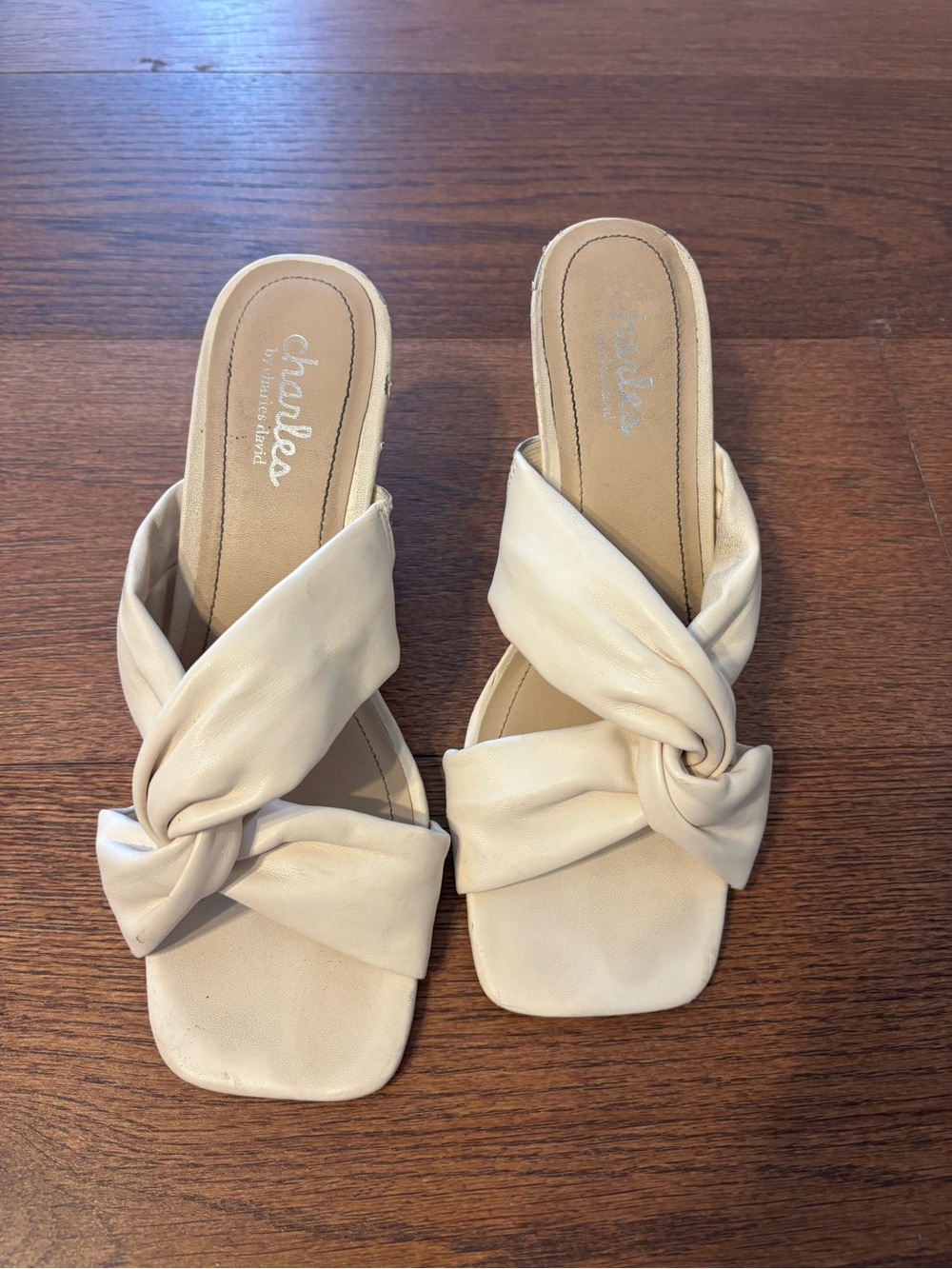 Nordstroms Charles by Charles David Cream Knotted Slide Sandals - Women's